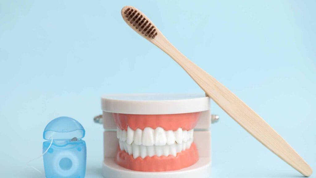 come pulire impianti dentali