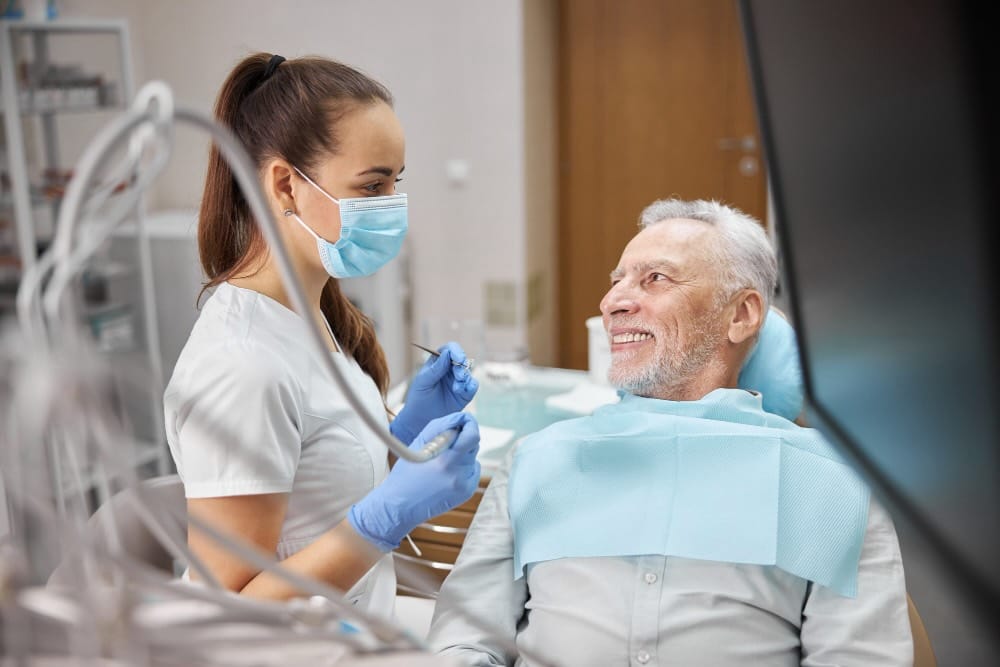 quanto costa un impianto dentale singolo